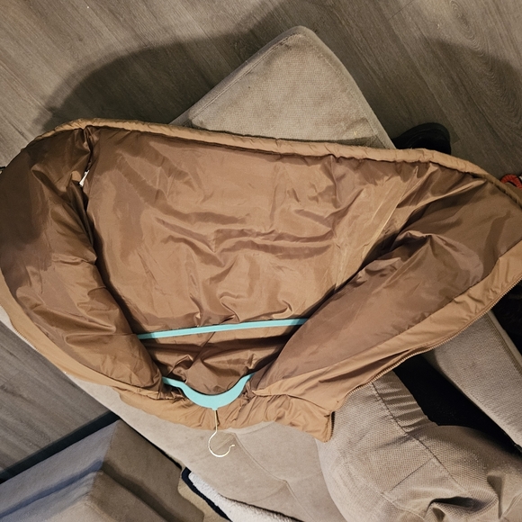 Ladies puffer jacket - Picture 3 of 4